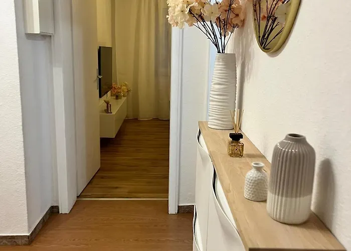 Gemuetliche, Zentrale Nahe Uni & Duesseldorf Appartement